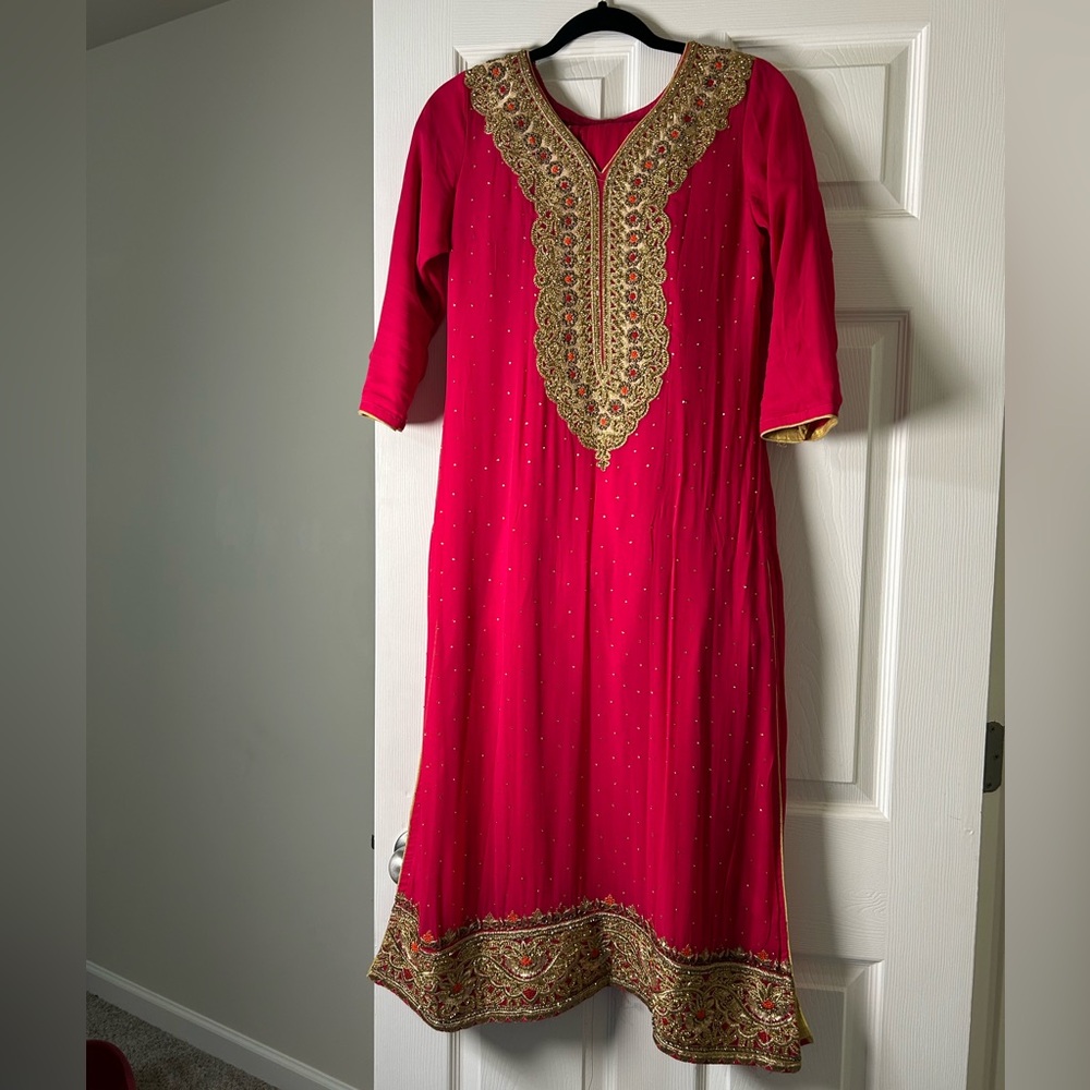 Indian Elegant hot pink and Gold zardosi and zarcan stone work chiffon 3ps suit